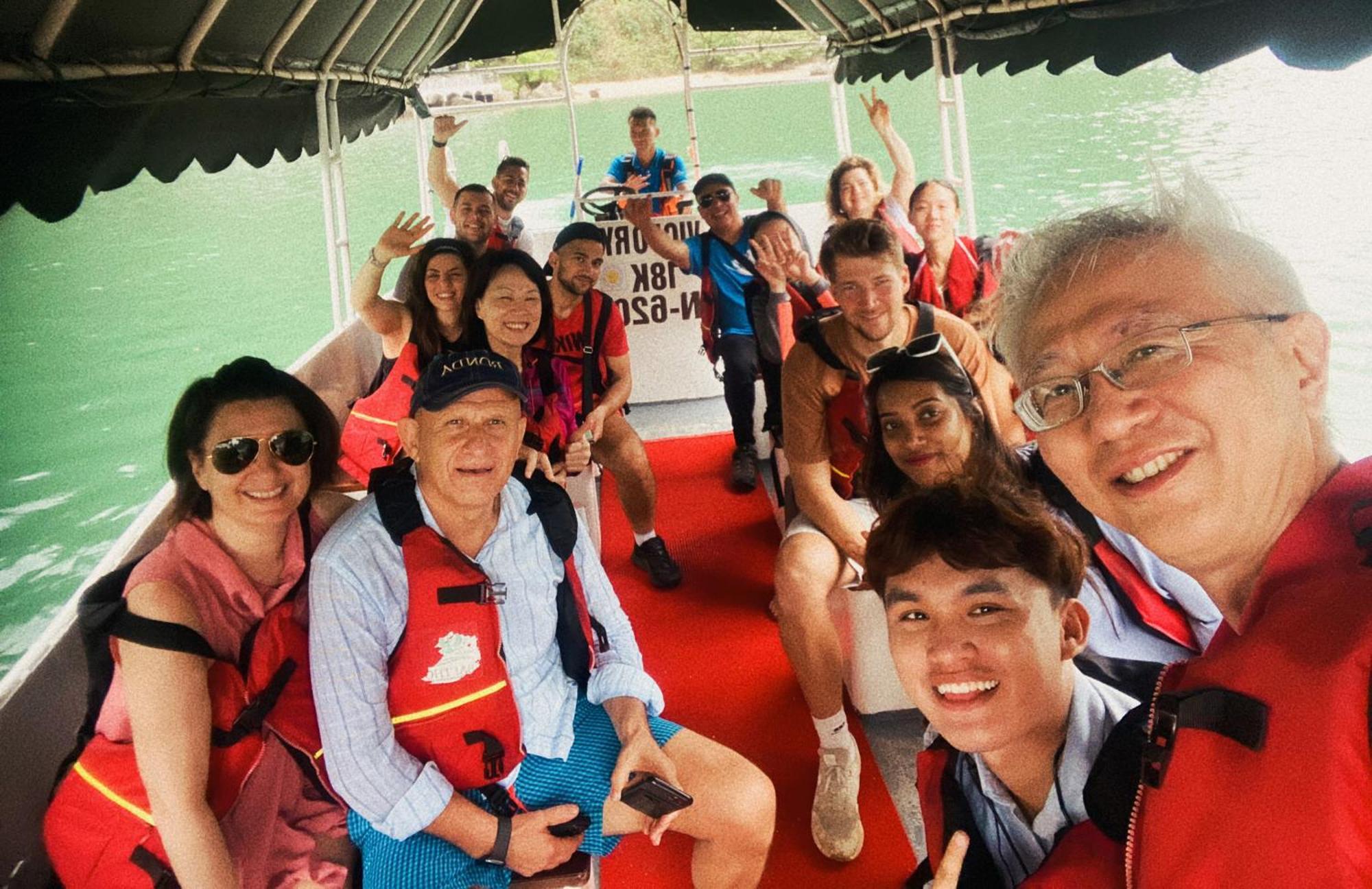 Halong Arcadia Cruise Hotel Ха Лонг Екстериор снимка
