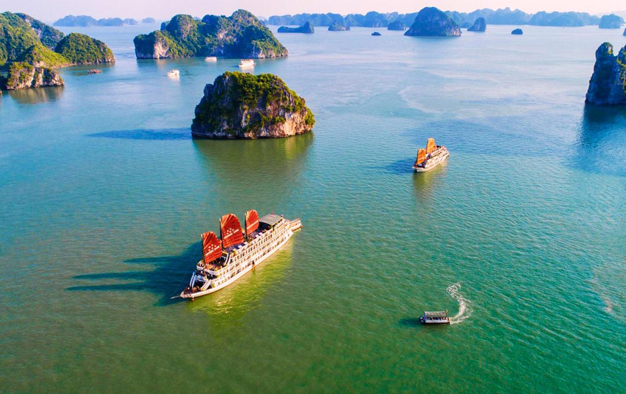 Halong Arcadia Cruise Hotel Ха Лонг Екстериор снимка